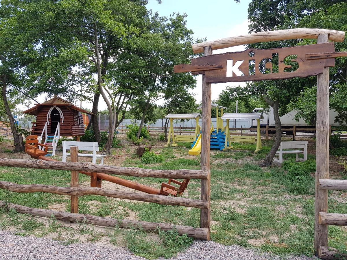 Liman Park Eco Hotel Stara Zbur'yivka Exterior foto